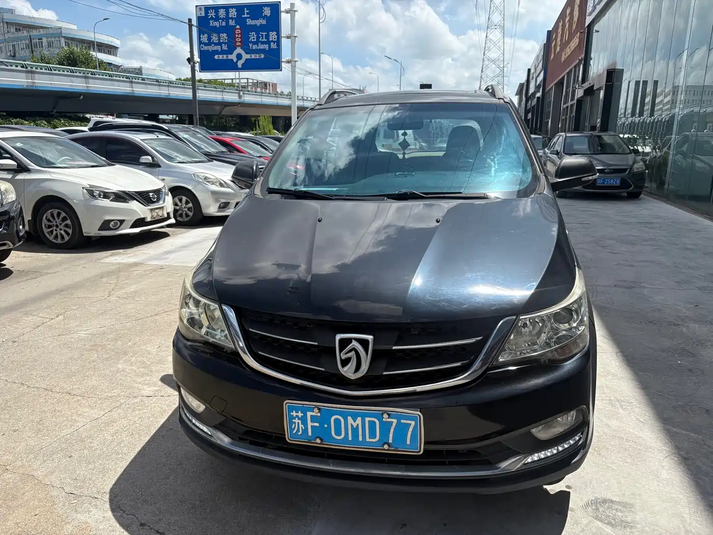 Фото 2 - Baojun 730