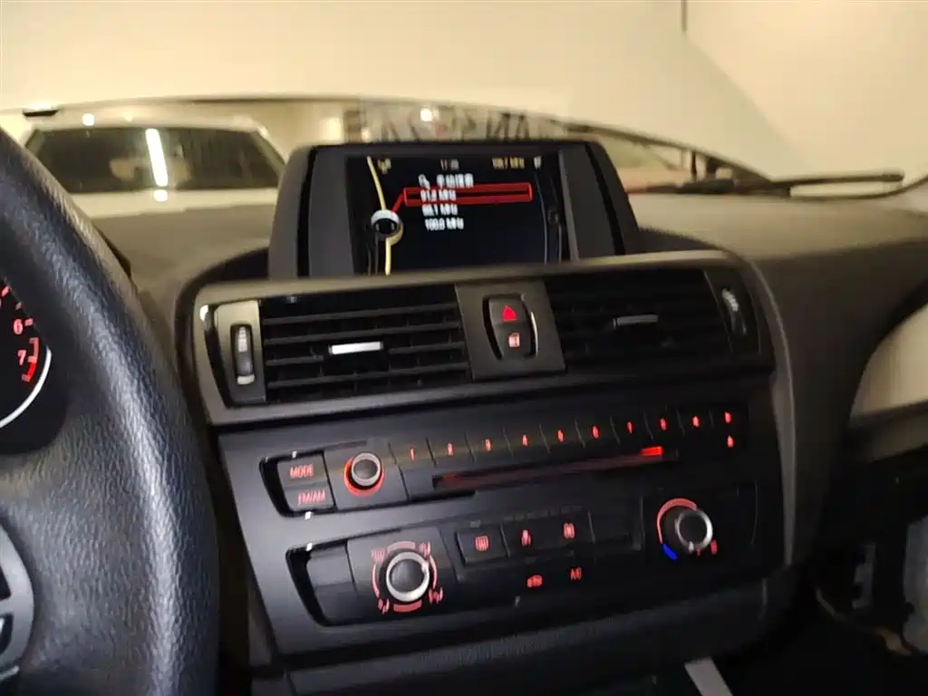 BMW 1 Series (Import) 2013 Facelift 116i Leading Model фото 20