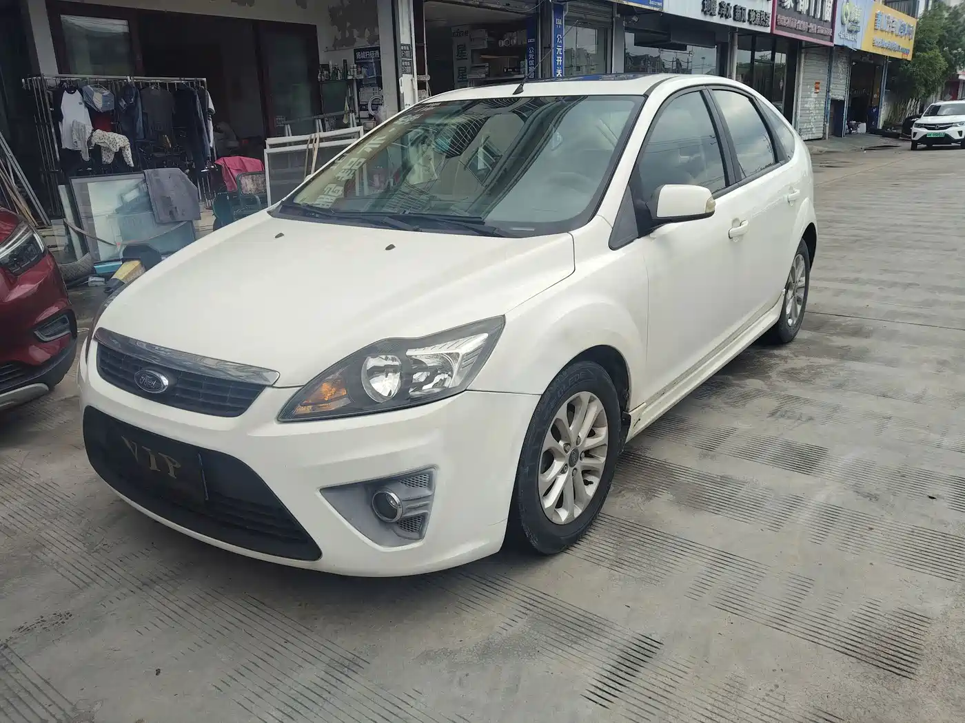 Ford Focus 2012 2011 Hatchback 1.8L Automatic Fashion