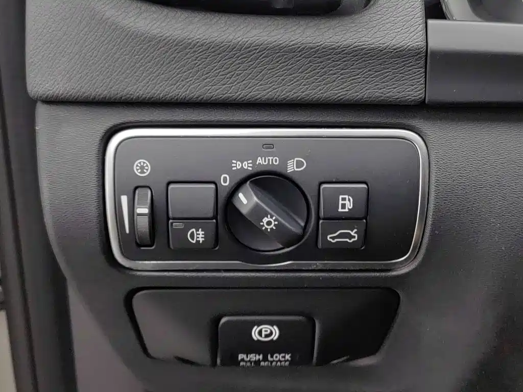 Photo 21 - Volvo S60