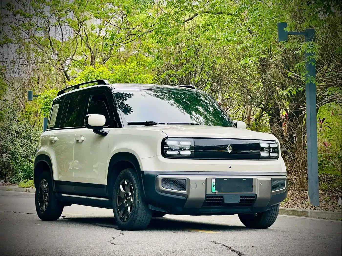 BAOJUN YUE ALSO PLUS