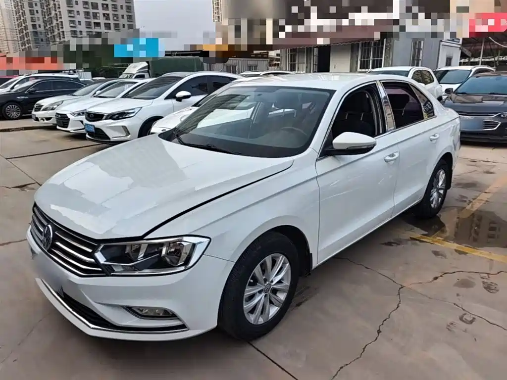Volkswagen Bora 2017 1.6L Manual Fashion Edition