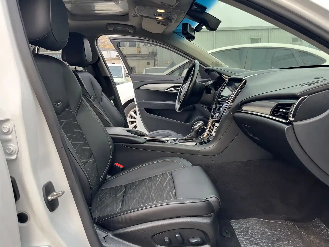 Cadillac ATS-L 2017 28T Technology фото 16