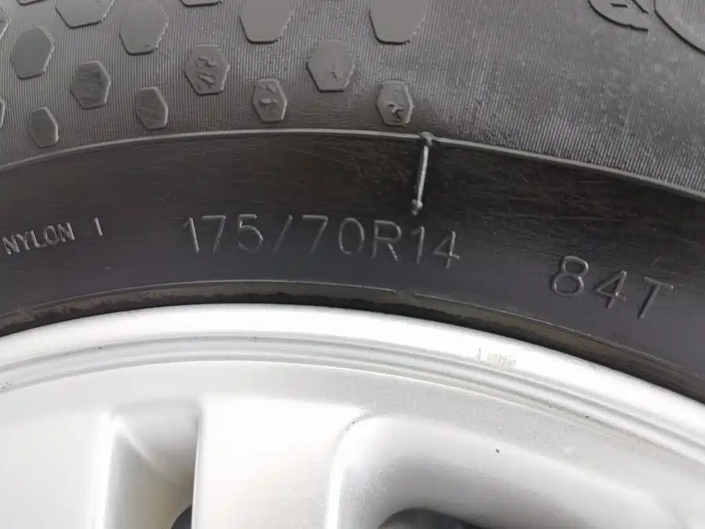 Kia K2 2013 2012 Sedan 1.4L AT GLS Commemorative Edition