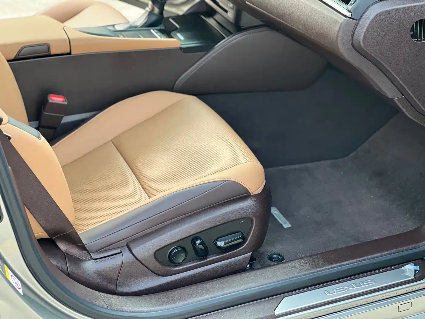 Lexus ES 2018 260 Excellence Edition China V фото 20