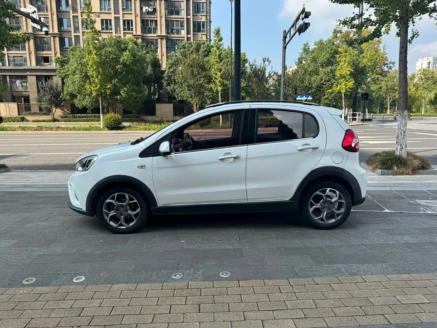 Geely Yuanjing X1 2018 2017 1.3L Auto Fun Edition