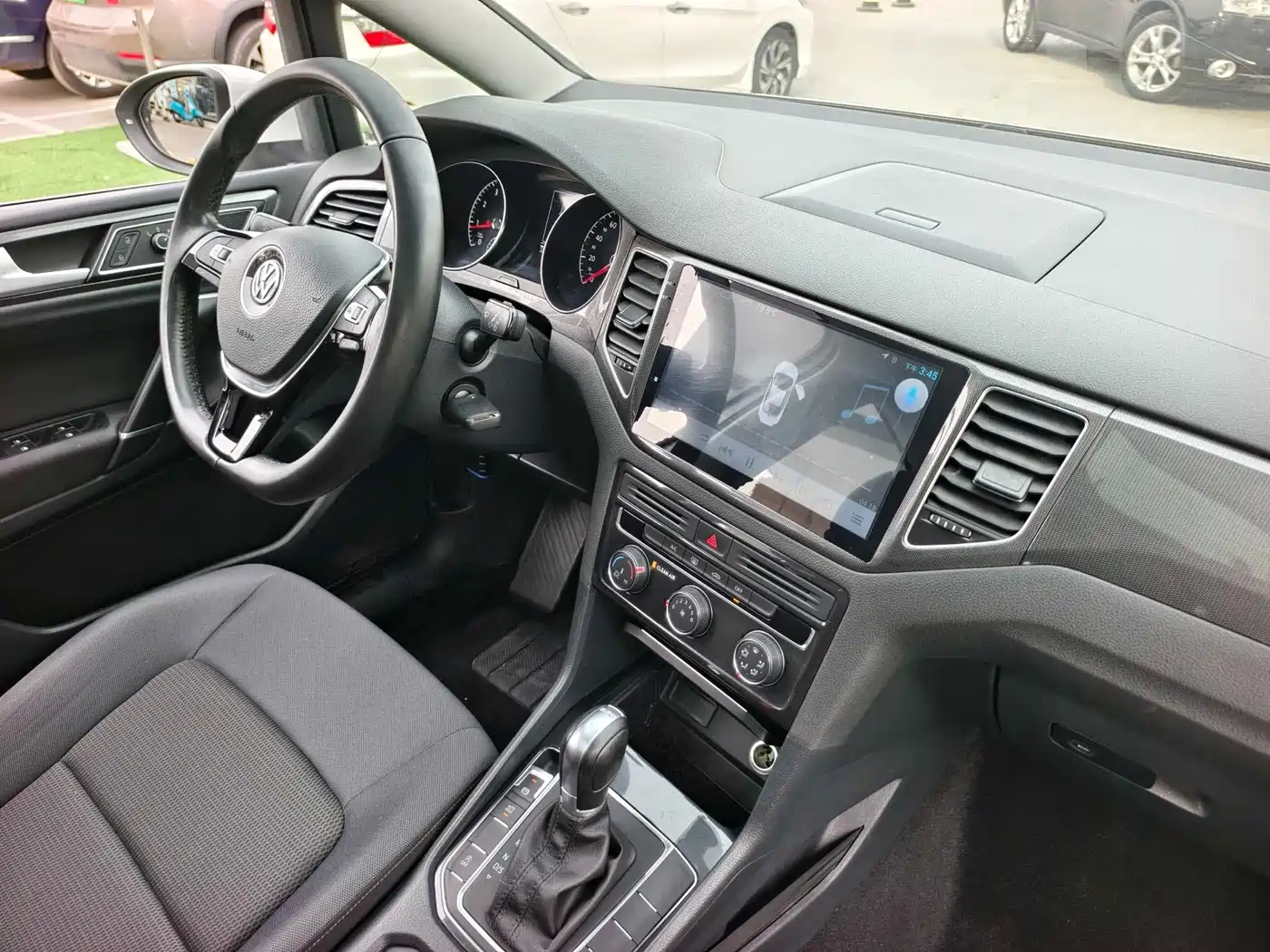 Volkswagen Golf Sportsvan 2016 230TSI Automatic Progressive фото 13