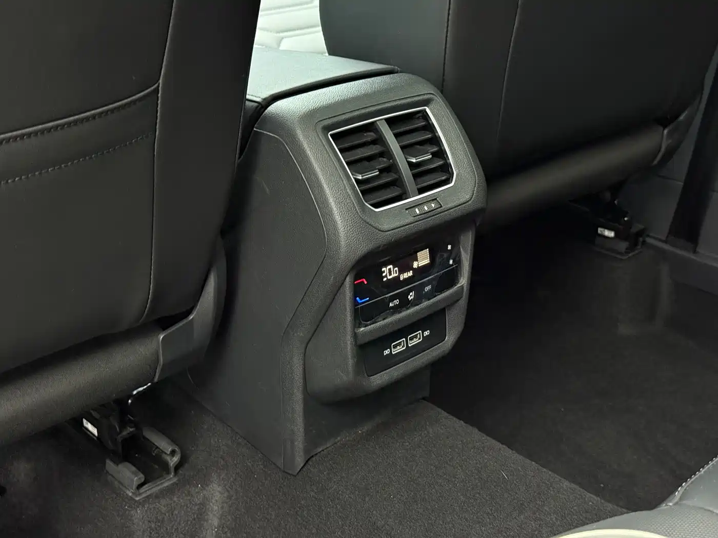 Volkswagen Tayron 2023 280TSI 2WD Luxury Plus Advanced Edition фото 15