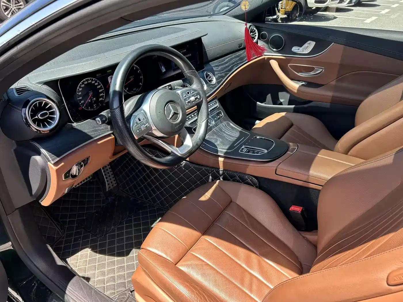 Mercedes-Benz E-Class, миниатюра 8