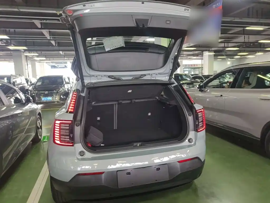 Volvo EX30 2024 2025 RWD Long Range Ultra