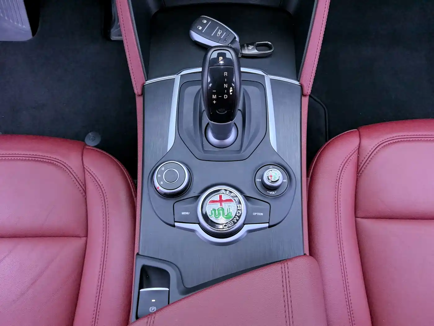 Alfa Romeo Stelvio 2019 2017 2.0T 200HP Elite