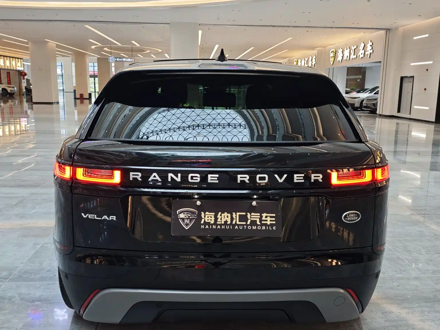 Фото 5 - Land Rover Range Rover Velar