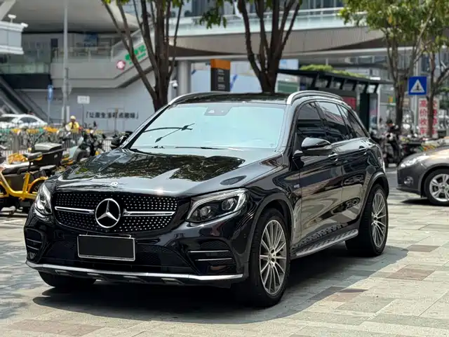 MERCEDES-BENZ GLC AMG