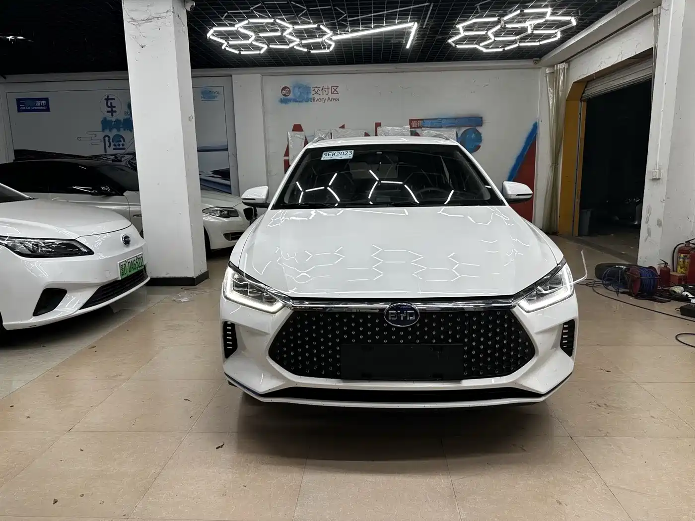 BYD E2