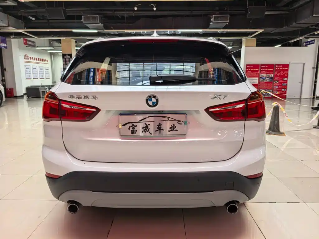 Фото 4 - BMW X1