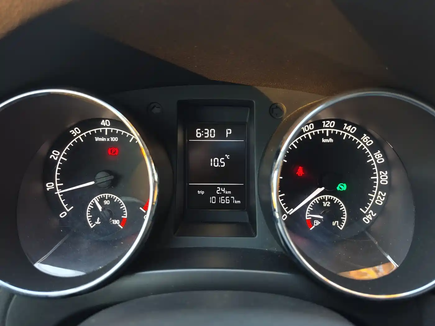 Škoda Yeti 2017 TSI280 DSG Advance фото 12