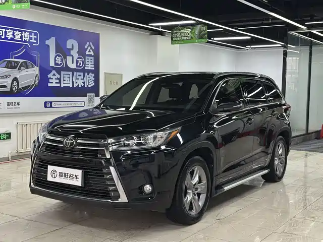 TOYOTA HIGHLANDER