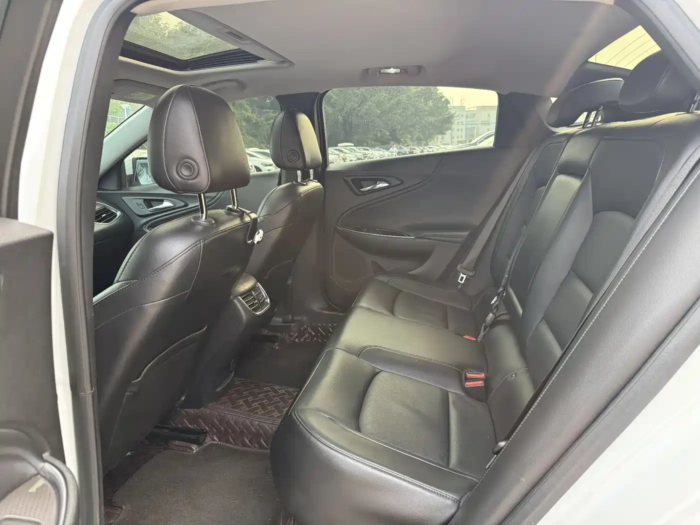 Chevrolet Malibu XL 2017 1.5T Auto Enjoyment Edition фото 11