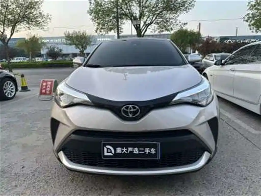 Toyota C-HR 2021 2.0L Comfort Edition фото 4