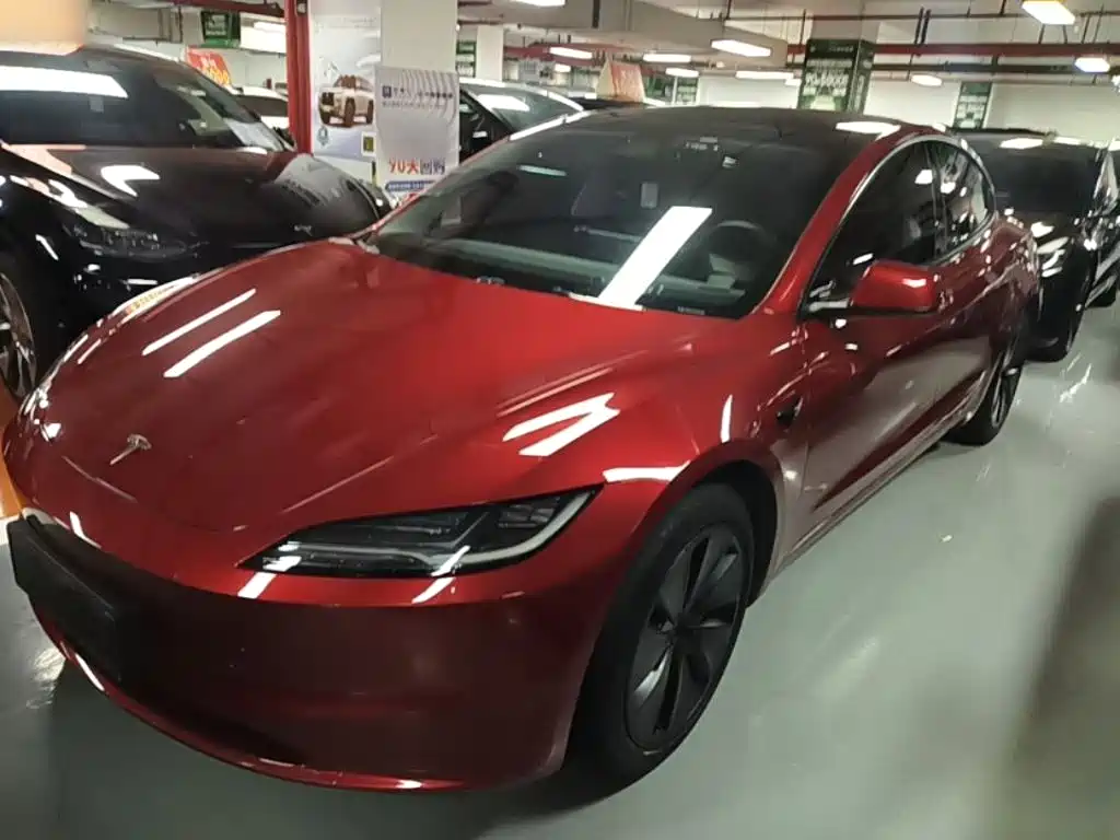 Tesla Model 3 2025