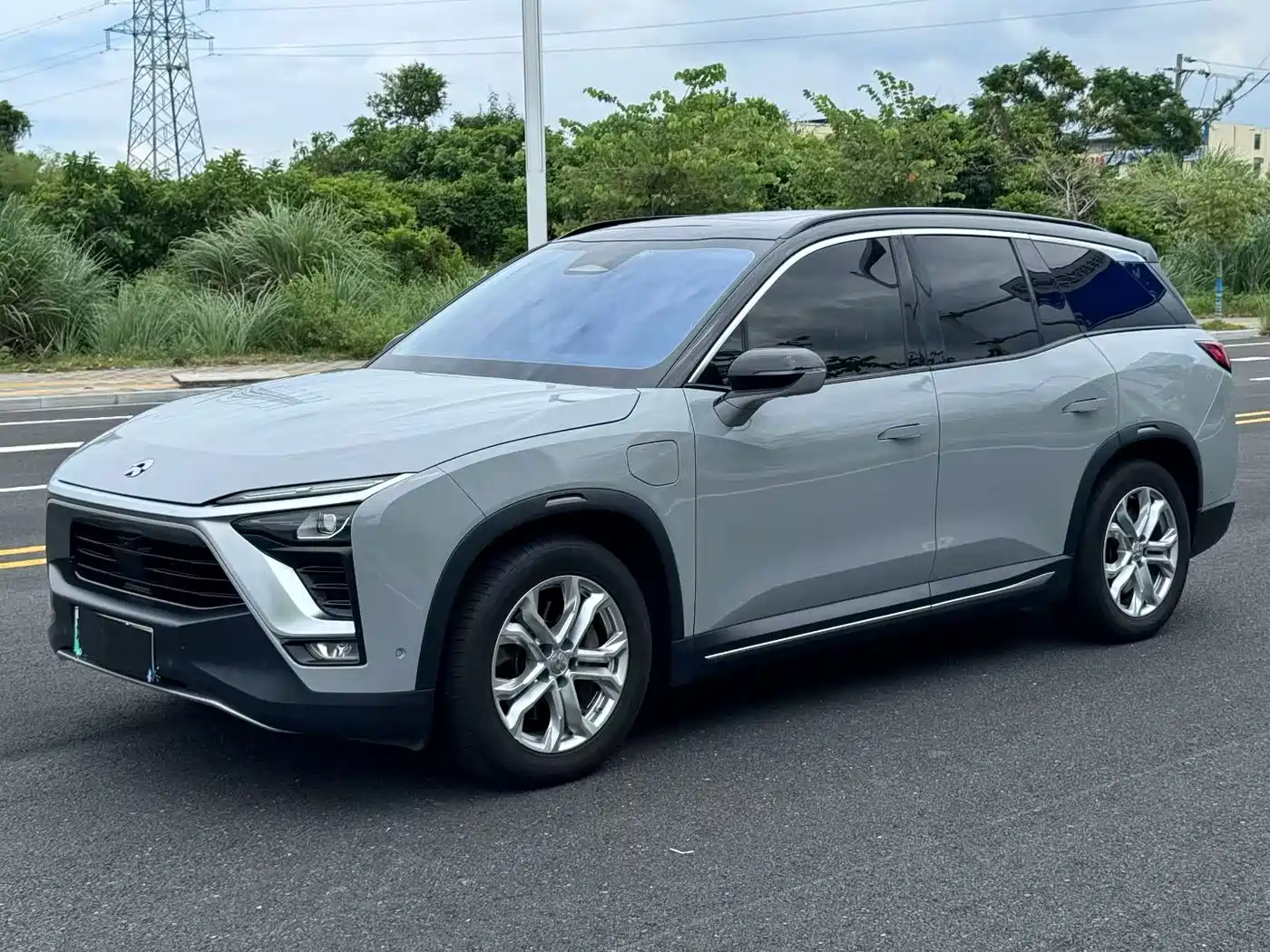 NIO ES8 2019 2018 355KM Base Model 7-Seater Version