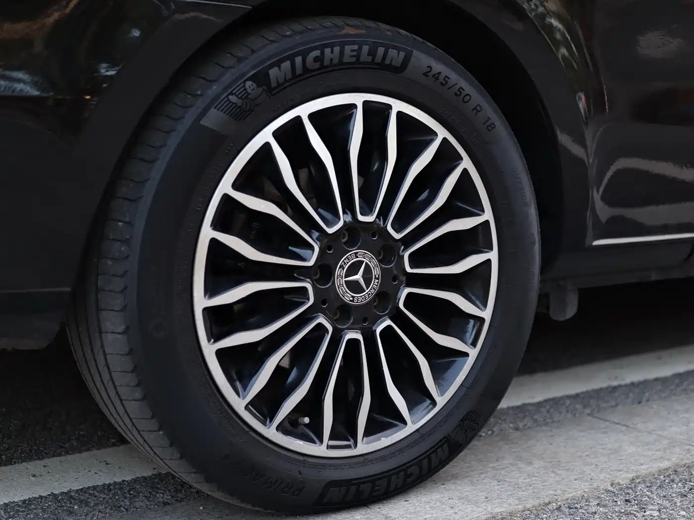 Mercedes-Benz V-Class 2018 V 260 L Premium Long Wheelbase Edition China VI фото 9