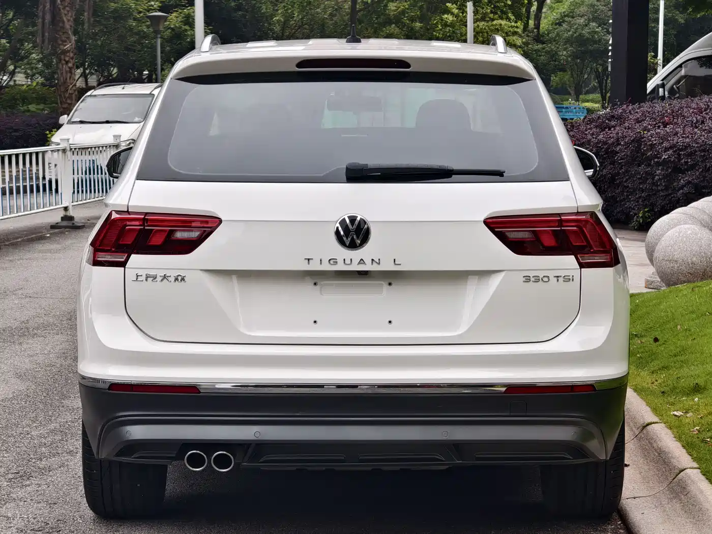 Volkswagen Tiguan L 2021 330TSI Automatic 2WD Smart фото 6