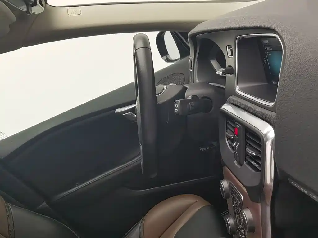 Volvo V40 2017 2017 Cross Country T3 Inscription