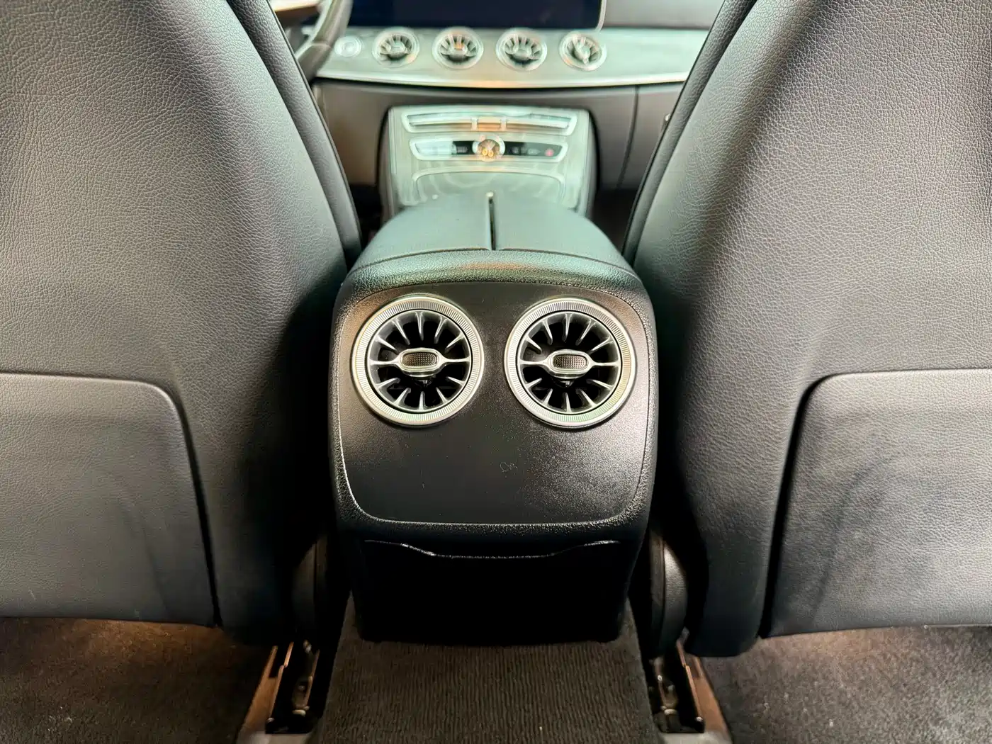 Mercedes-Benz CLS 2018 CLS 300 Dynamic фото 20
