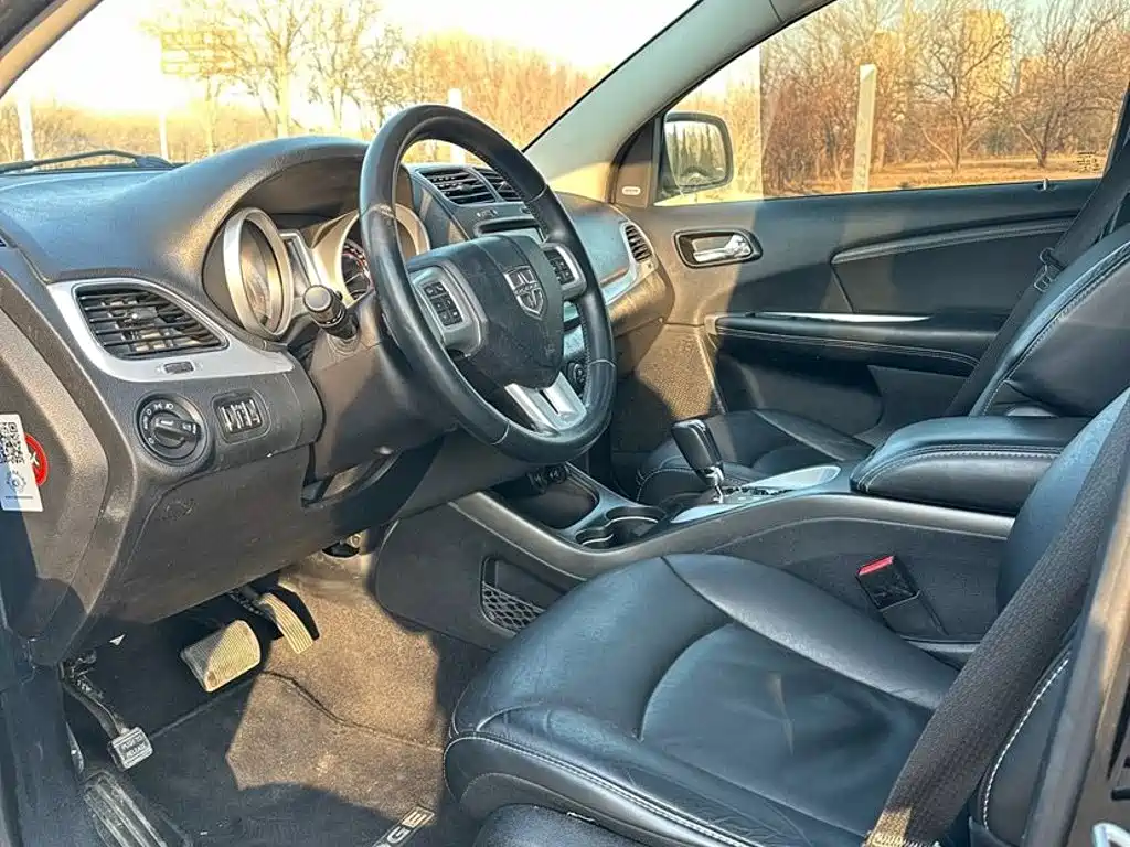 Dodge Journey 2015 2013 Model 2.4L 2WD Premium Edition