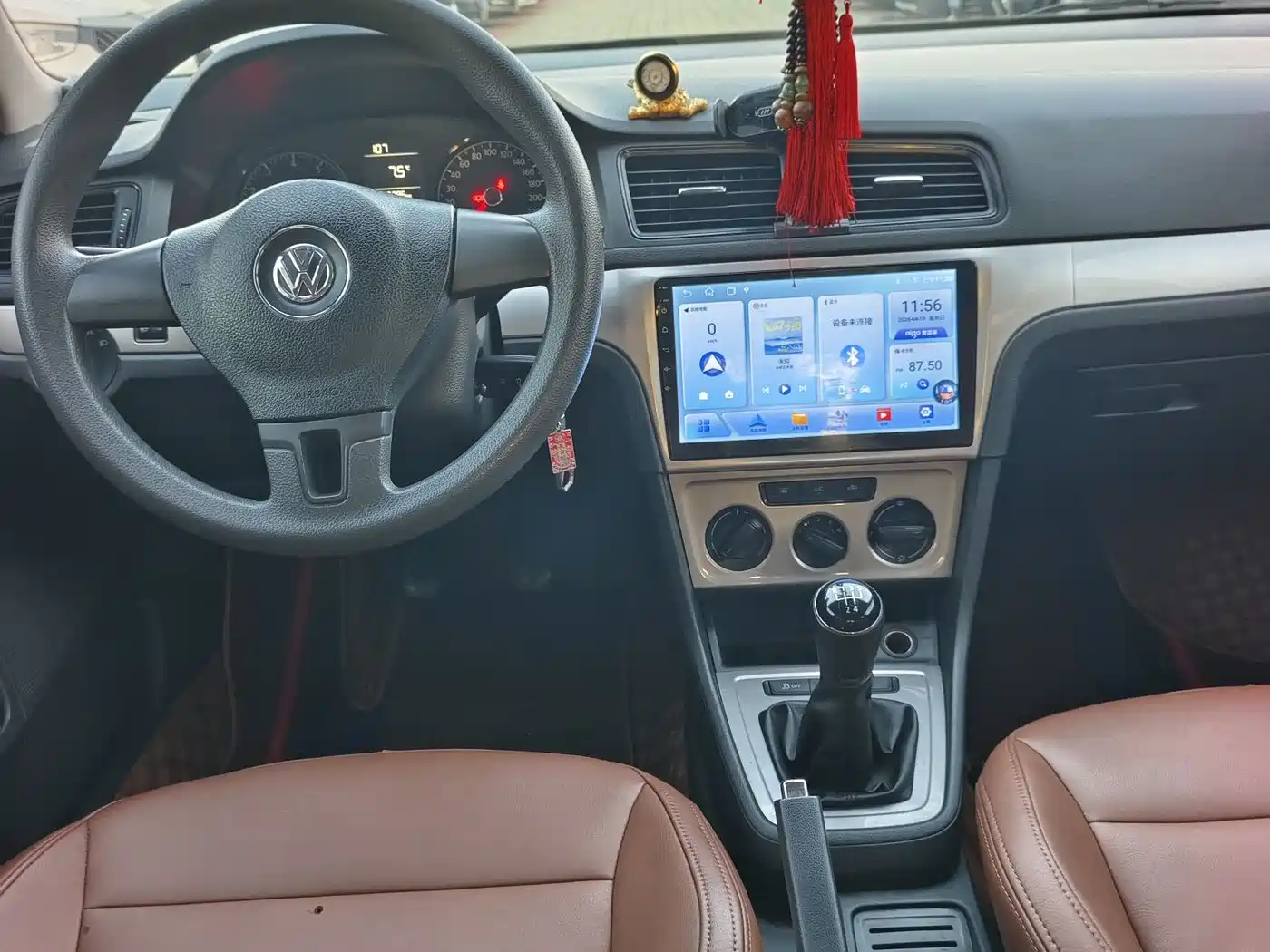 Volkswagen Lavida Tour 2013 1.6L Manual Trend Style фото 5