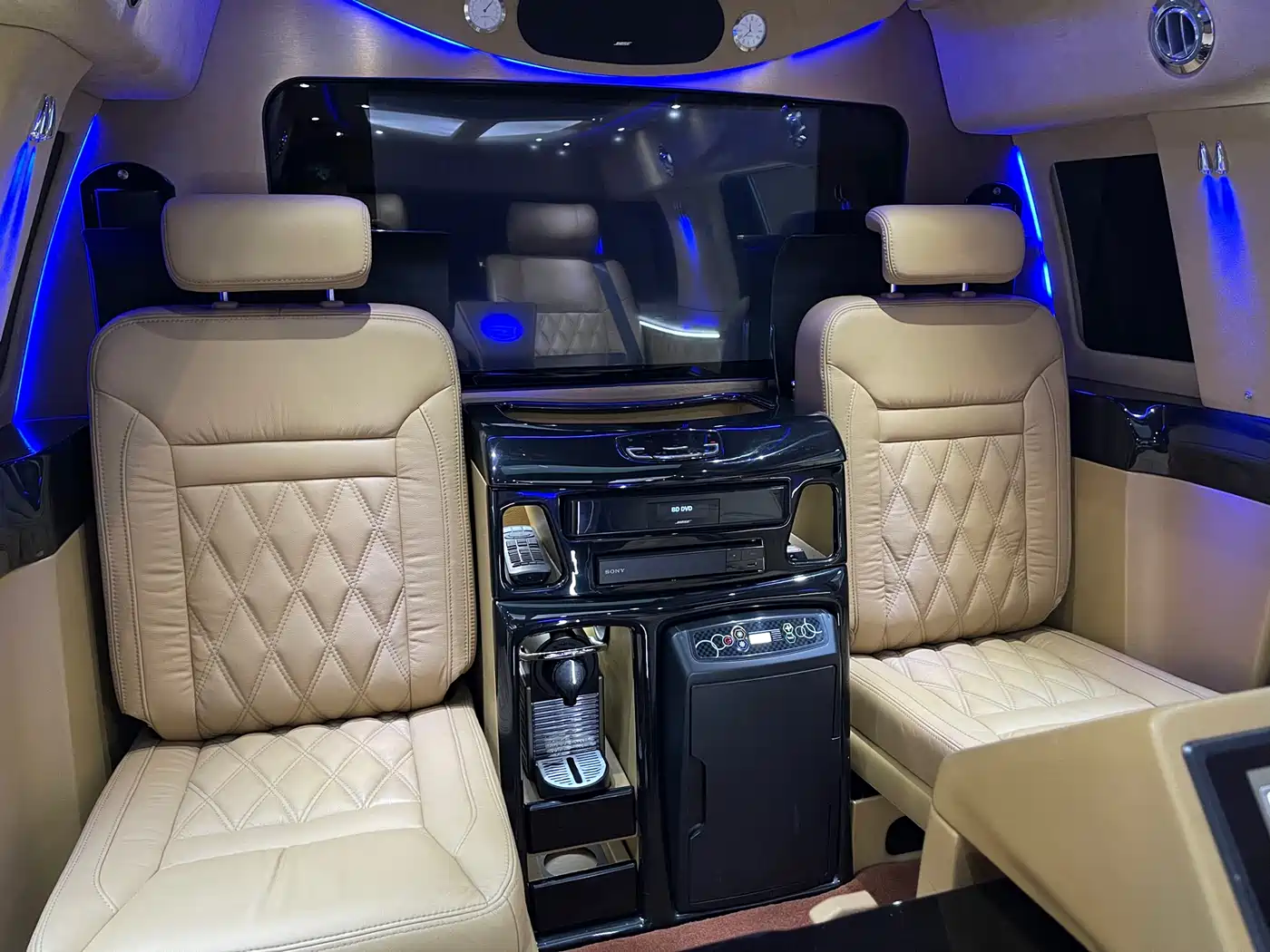 Cadillac Escalade 2017 6.2L ESV Platinum Extended фото 6