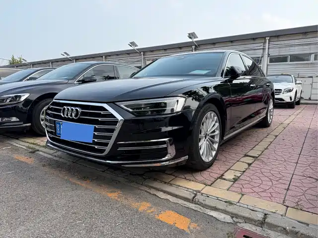 Audi A8 A8L 50 TFSI quattro, Комфорт Коллекция