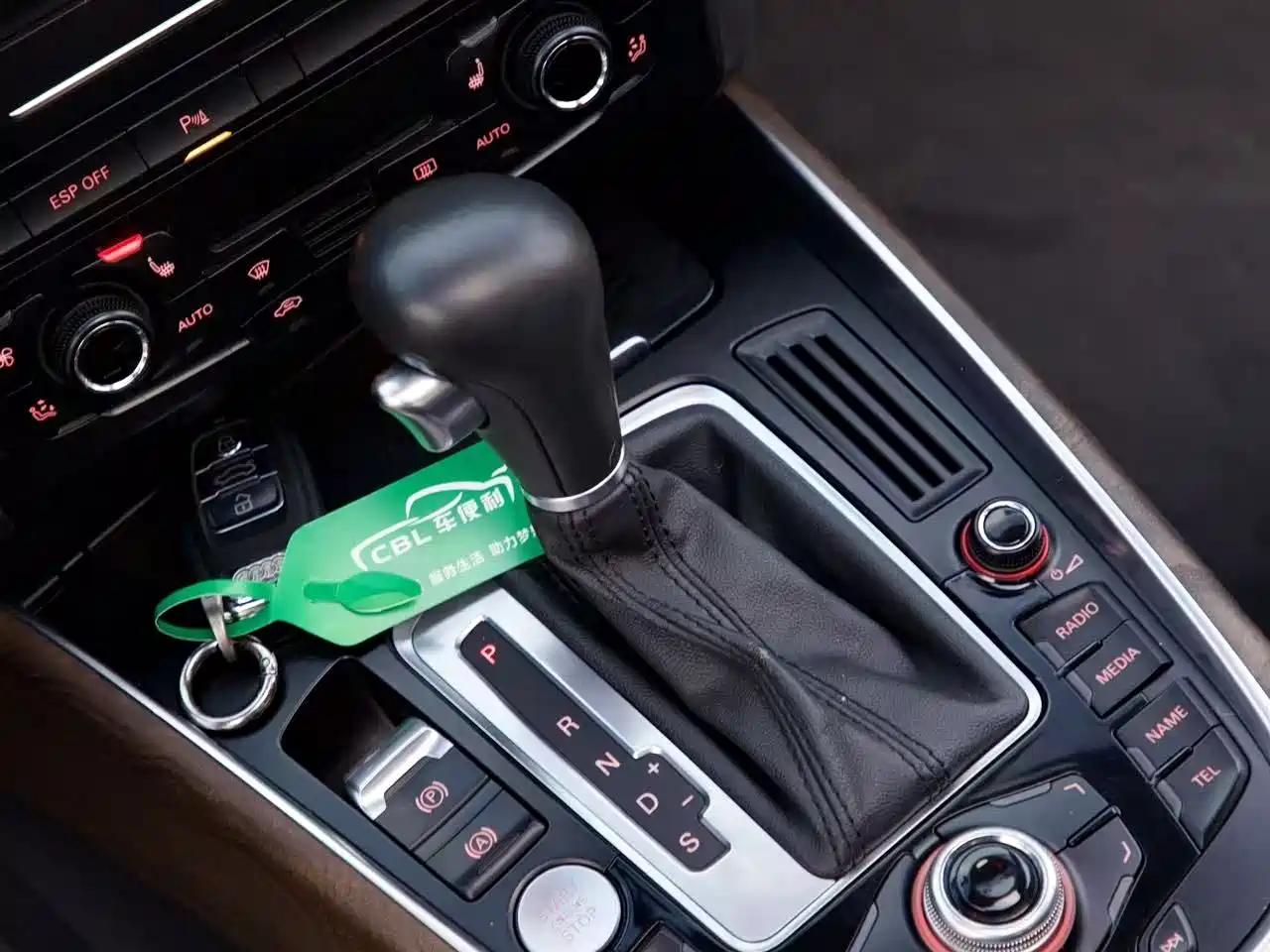 Audi Q5 (Import) 2010 3.2FSI Sport фото 12
