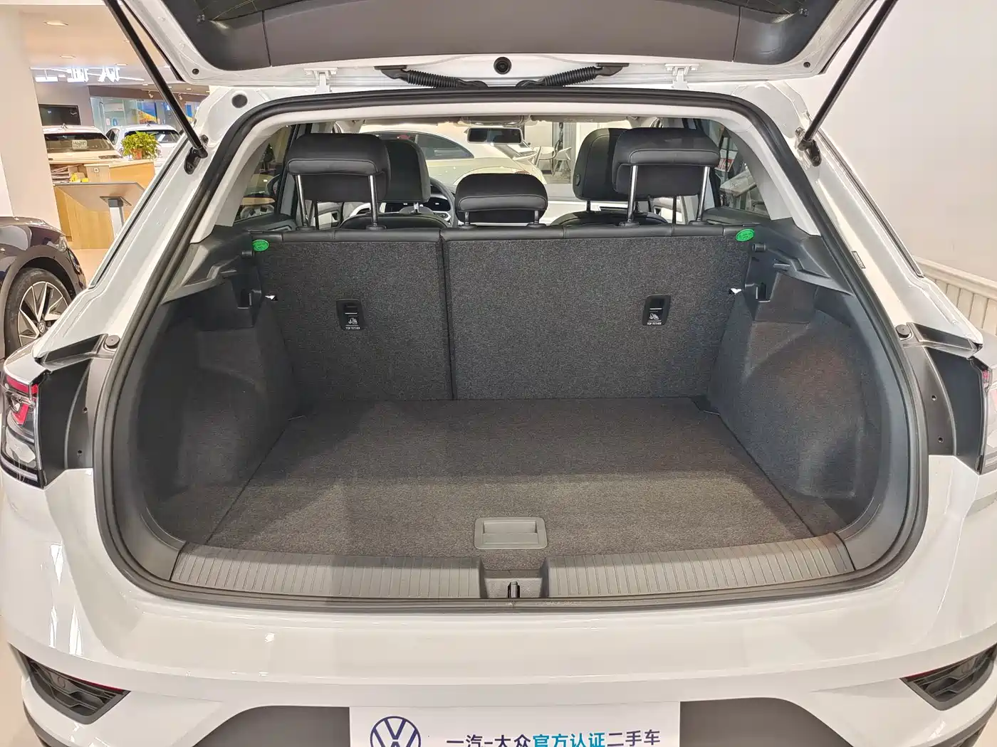 Volkswagen T-ROC 2025 2026 280TSI DSG 2WD Time Edition