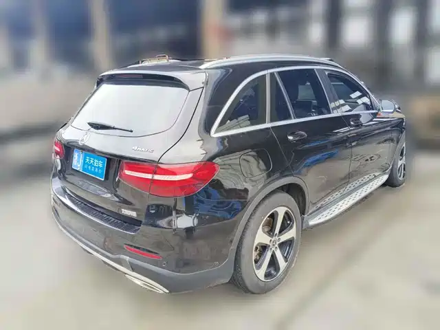 Mercedes-Benz GLC 2017 GLC 260 4MATIC Luxury — фото 5