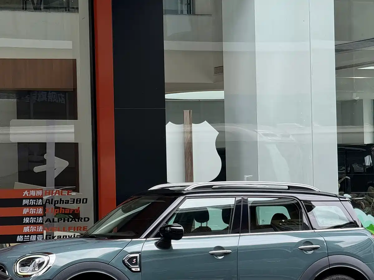Фото 7 - MINI COUNTRYMAN