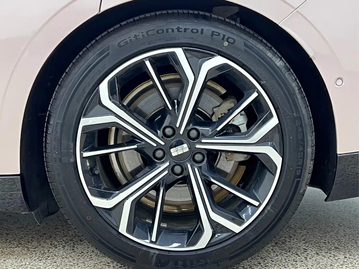 Geely Galaxy Galaxy E8 2025 2025 575km Exploration Smart Drive Edition