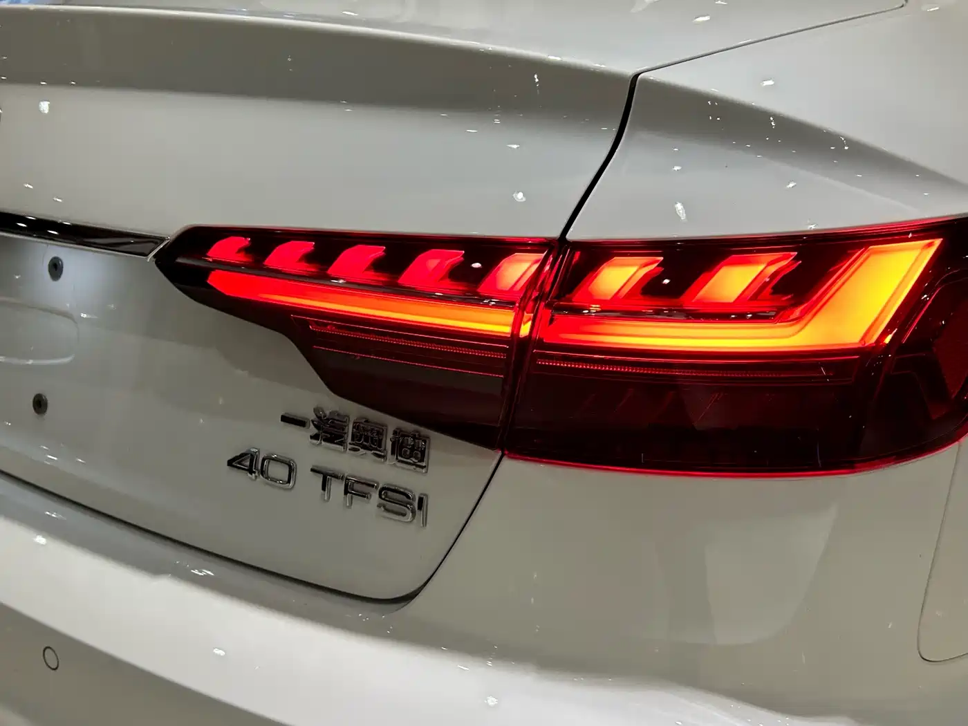Audi A4L 2025 2025 2 Million Celebration Edition 40 TFSI Fashion Dynamic