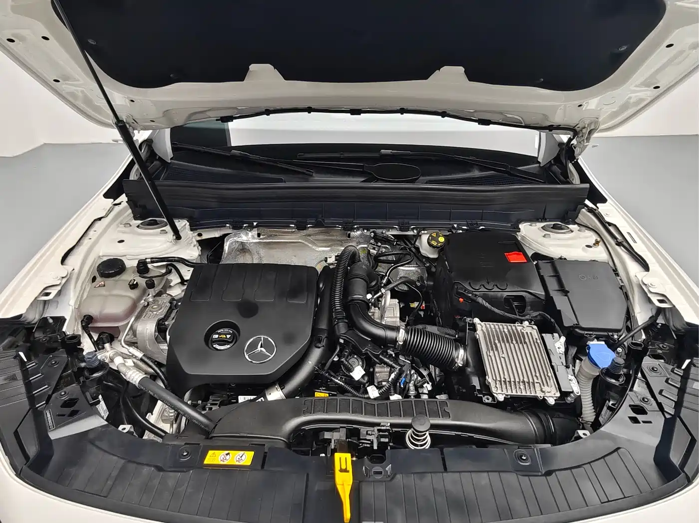 Mercedes-Benz GLB 2025 2024 GLB 220 Dynamic