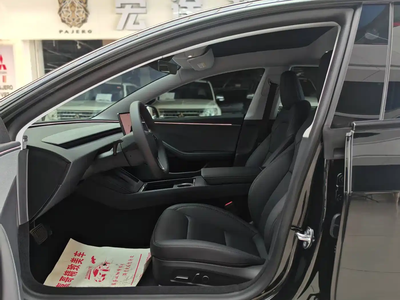 Tesla Model 3 2026 2025 Model Year Facelift Rear-Wheel Drive