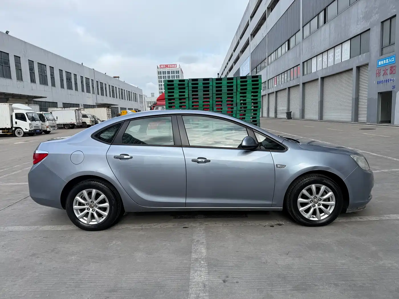 Buick Excelle 2013 GT 1.8L Automatic Fashion Edition фото 3