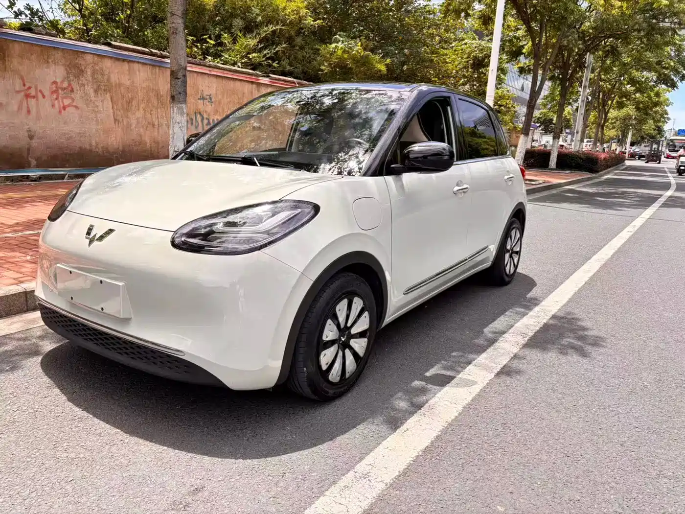 Wuling Motors Wuling Bingo 2023 Model 333km Telepathic Connect+ Version