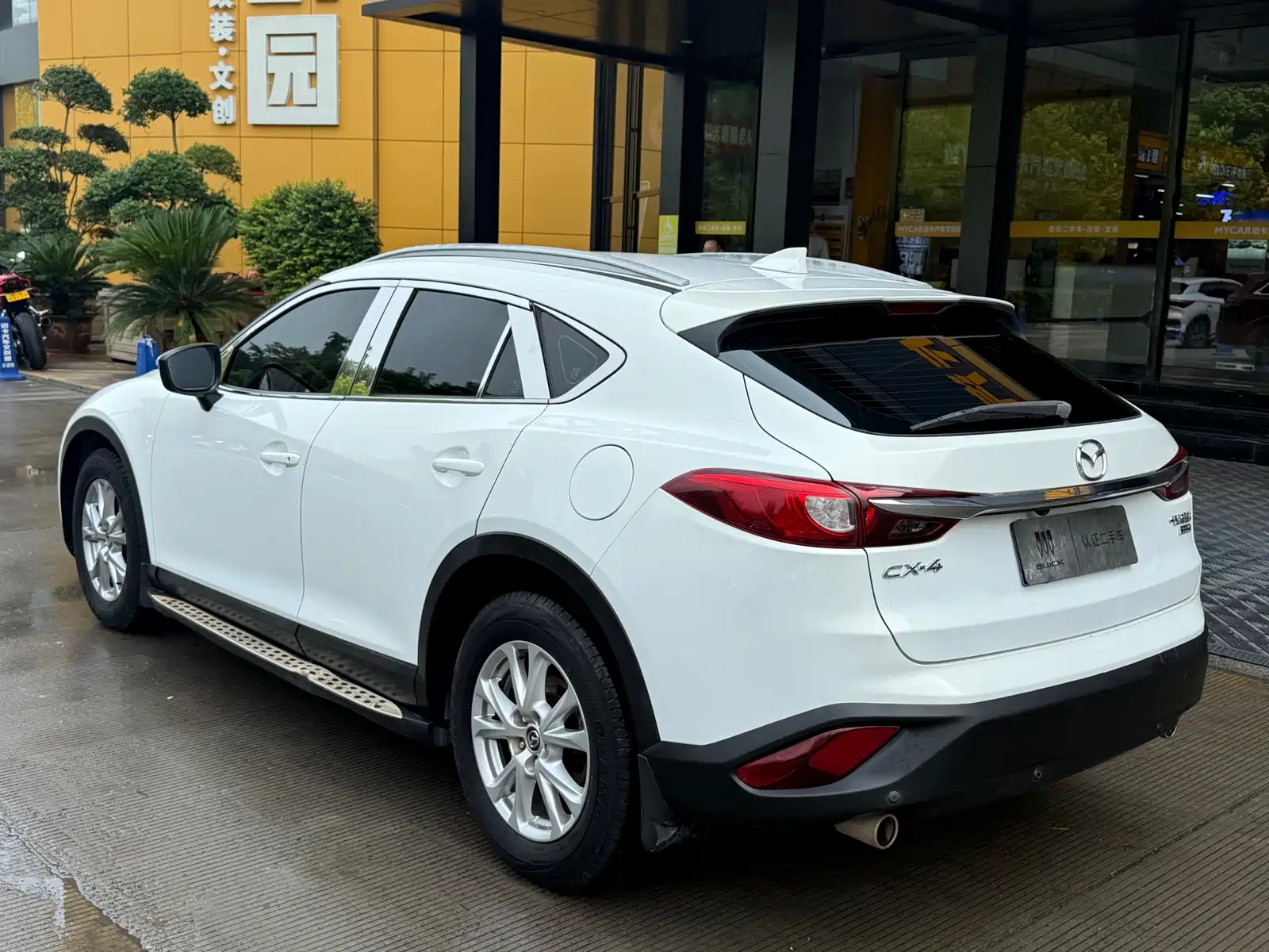 Фото 8 - Mazda CX-4