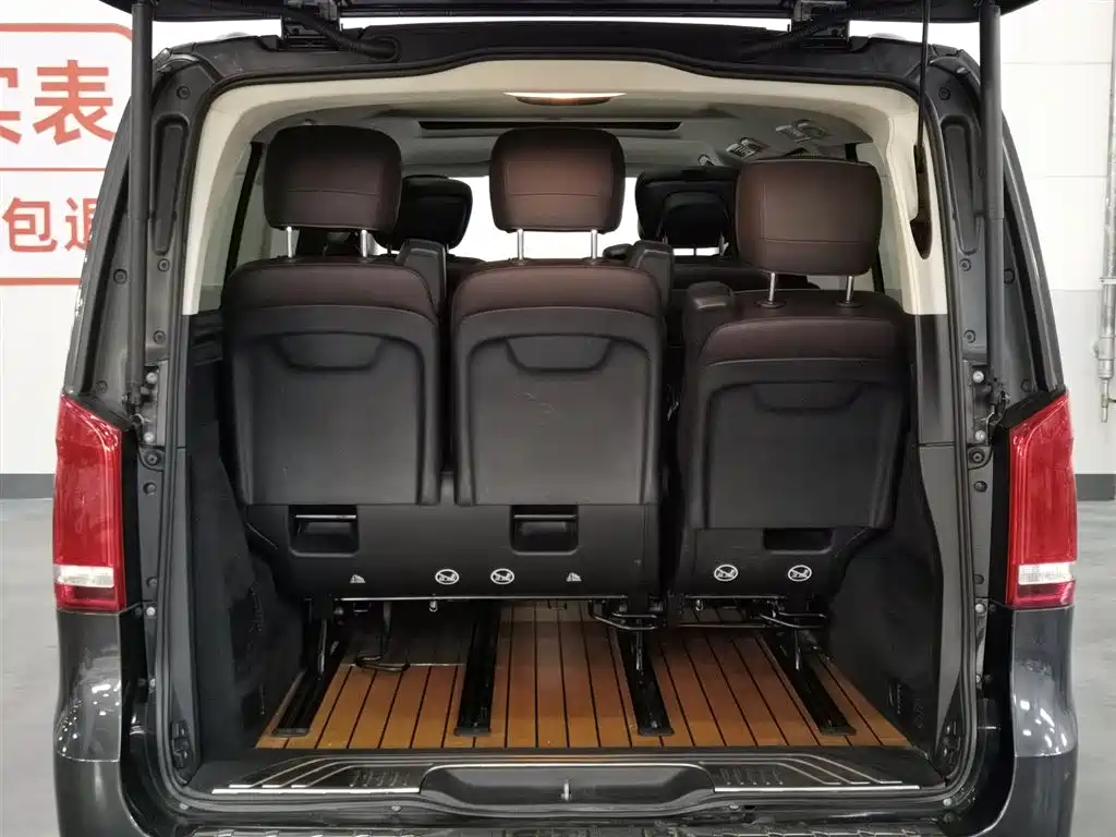 Mercedes-Benz V-Class 2021 V 260 L Long Wheelbase Luxury Edition фото 16