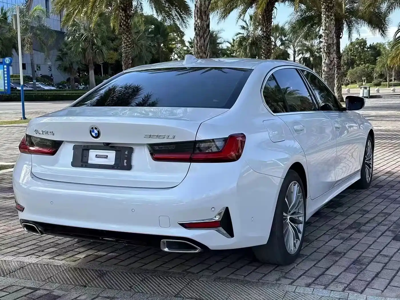 BMW 3 Series 2020 Facelift 325Li Launch Edition фото 9
