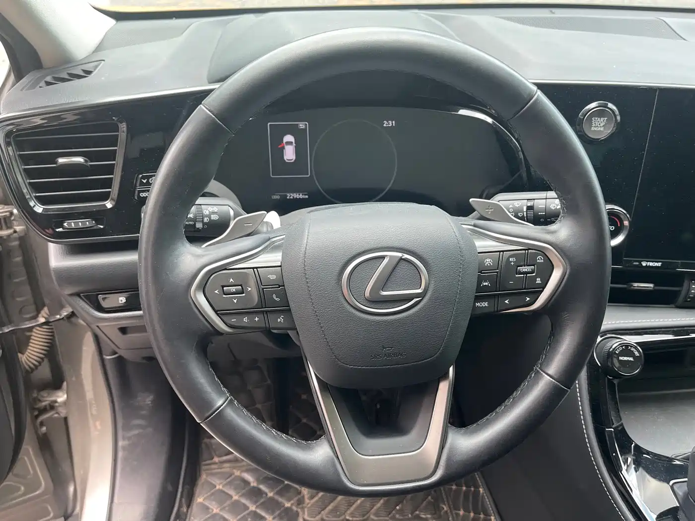 Фото 4 - Lexus NX