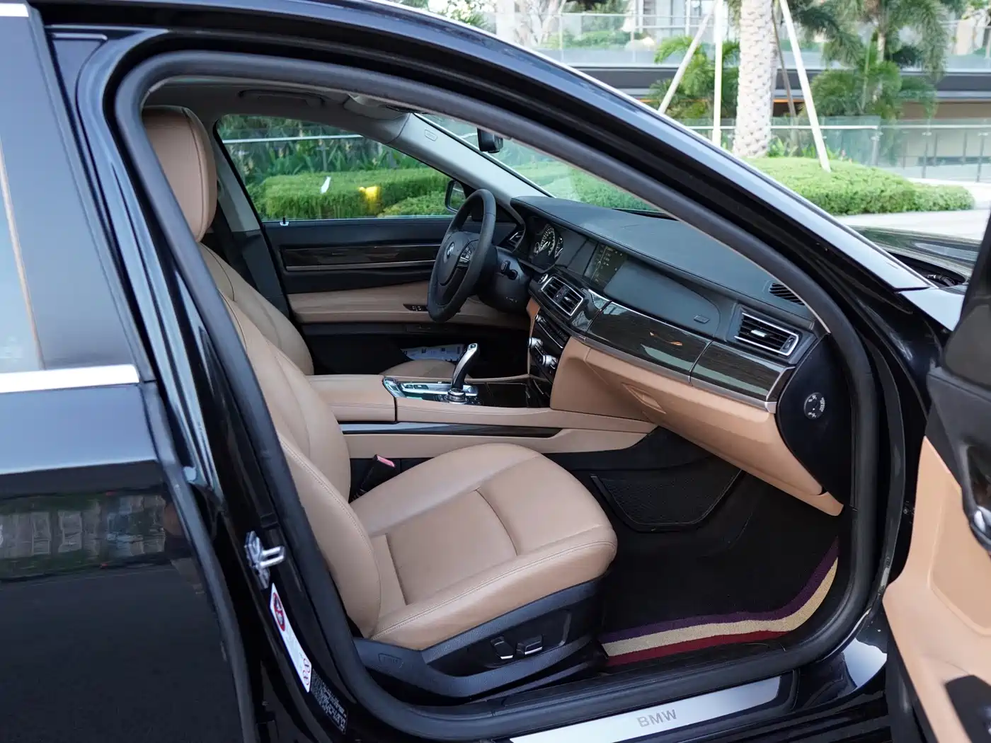 BMW 7 Series 2011 730Li Elegance фото 14