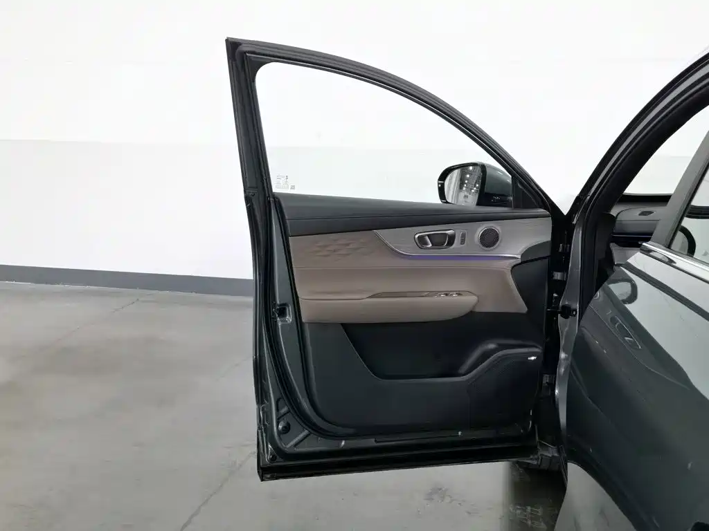 Photo 8 - Chery Tiggo 8 PLUS