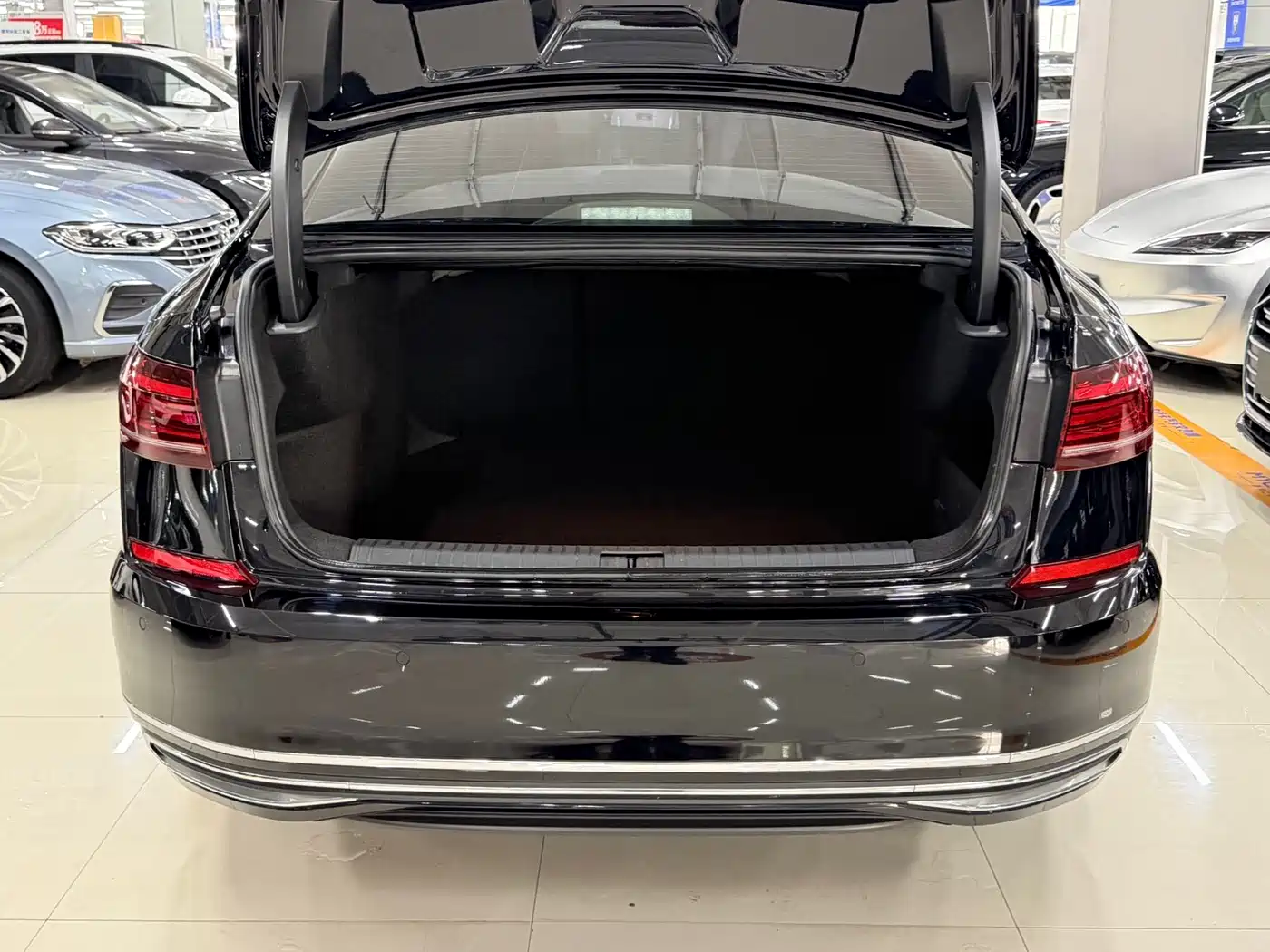 Volkswagen Passat 2023 380TSI Flagship Edition фото 17